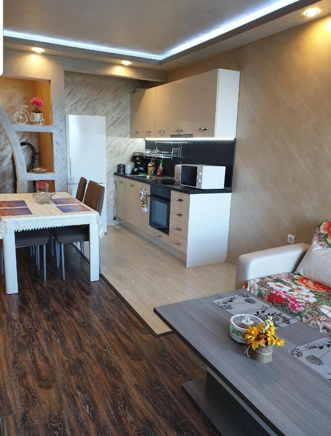 Sunshine Apartment Поморіє Екстер'єр фото