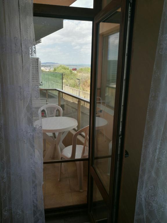 Sunshine Apartment Поморіє Екстер'єр фото